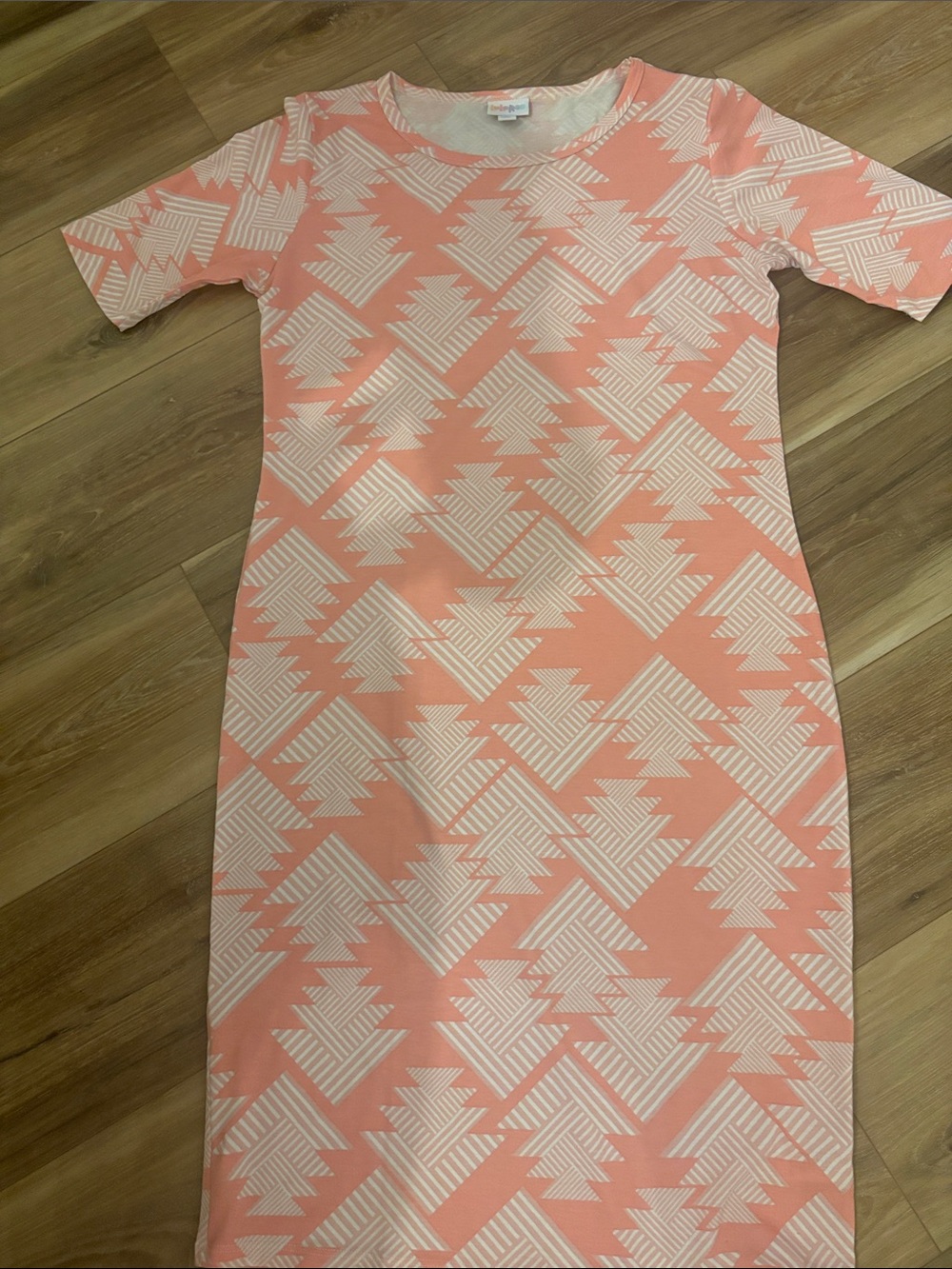 LuLaRoe Coral and White Geometric Midi Dress
